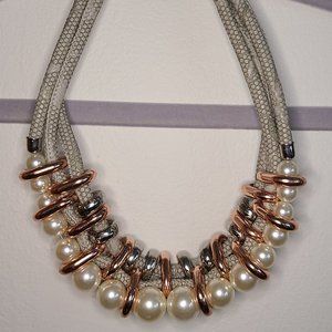 2 for $10 -or- 5 for $20 | BN Mixed Metal Faux Pearl Necklace